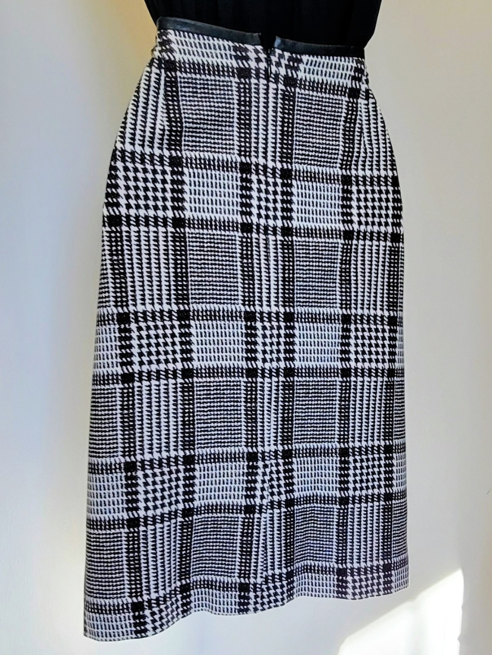 Talbots Black & White Houndstooth Pencil Skirt Sz: 14 - Picture 2 of 9